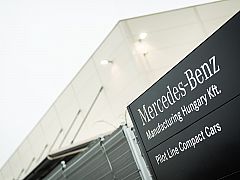 A Mercedes-gyár is belépett a sztrájkolók sorába –﻿ ez történt a 11. héten